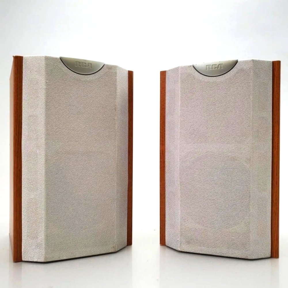 Vintage Realistic Working Bookshelf Speakers Wood Cabinets RCA RS 2005 Woodgrain
